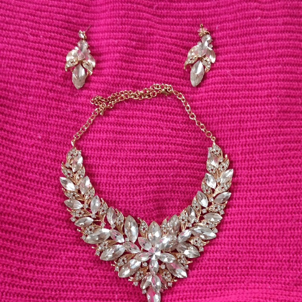 Elegant Gold and Silver Jewelry Set